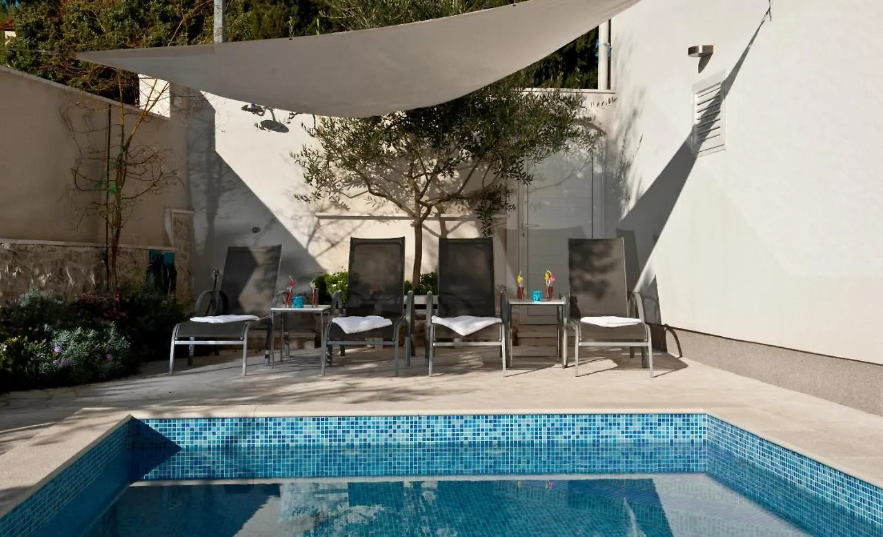 Holiday Home Ingrid Trogir 0*,